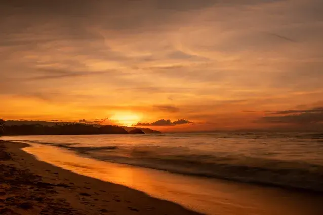 Escapadas de otoño en Manzanillo: clima perfecto y diversión sin multitudes
